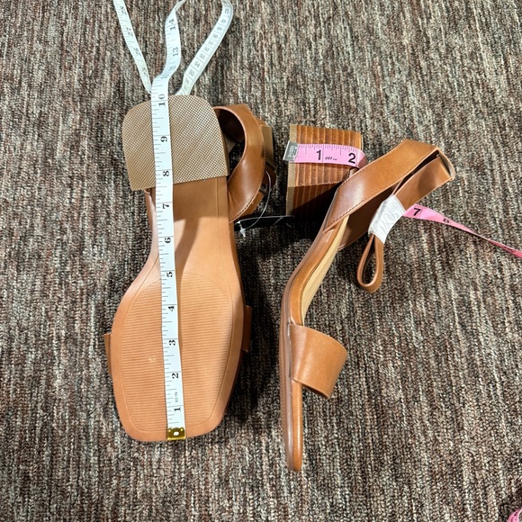 NWT Torrid Strappy Square Toe Block Heel Sandals Brown Size 9WW - Picture 6 of 9